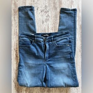 Size 6R Express stretch skinny Jean